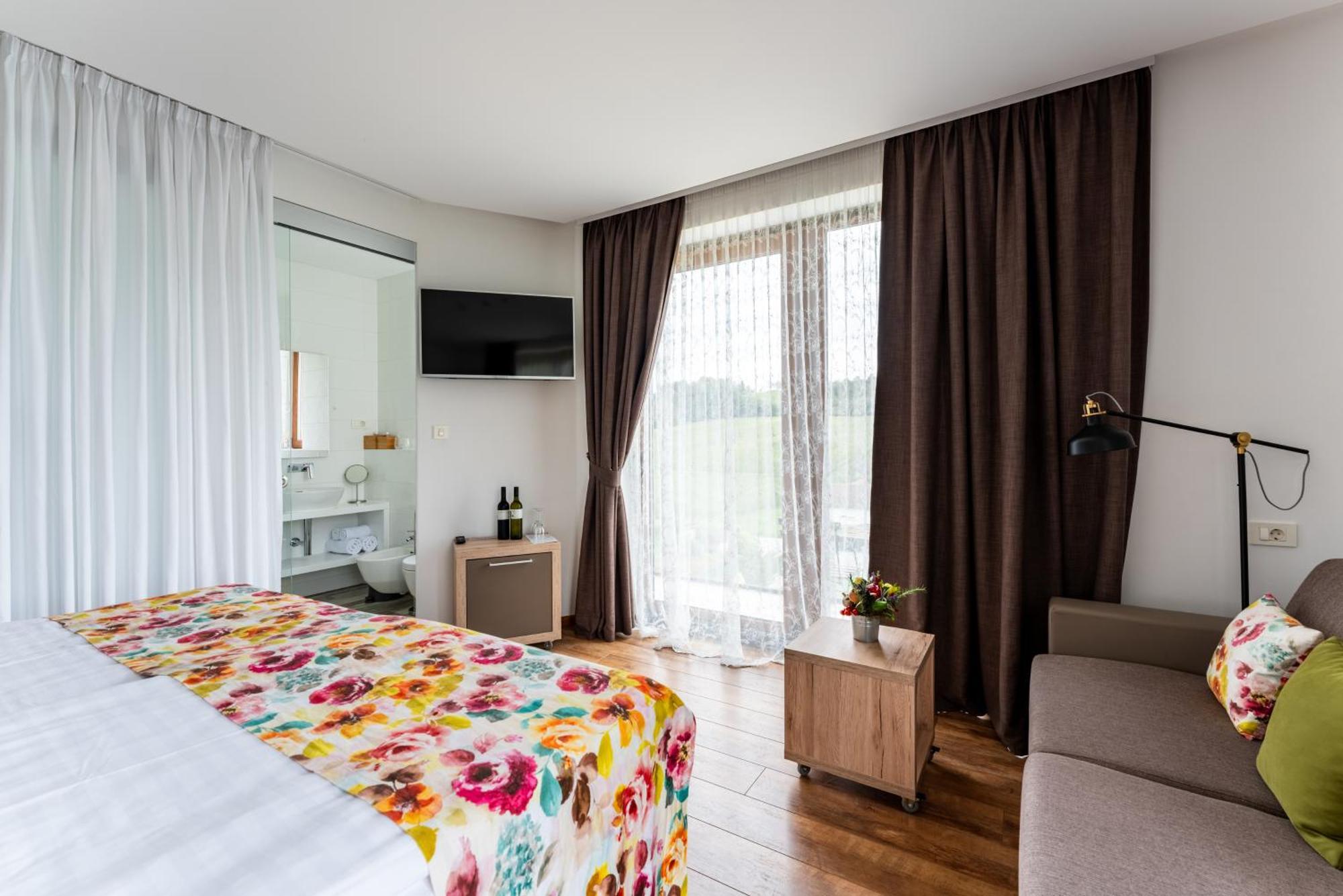 Bed&Breakfast Vinarija Coner Bjelovar Oda fotoğraf